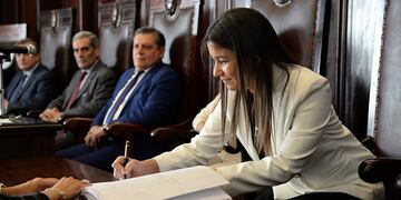 Manzur estuvo presente en la asunción de la nueva vocal de la Corte\u002E (Comunicación Gobierno Tucumán)