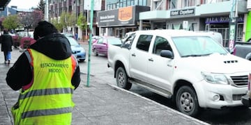 Vuelve el estacionamiento medido a Bariloche
