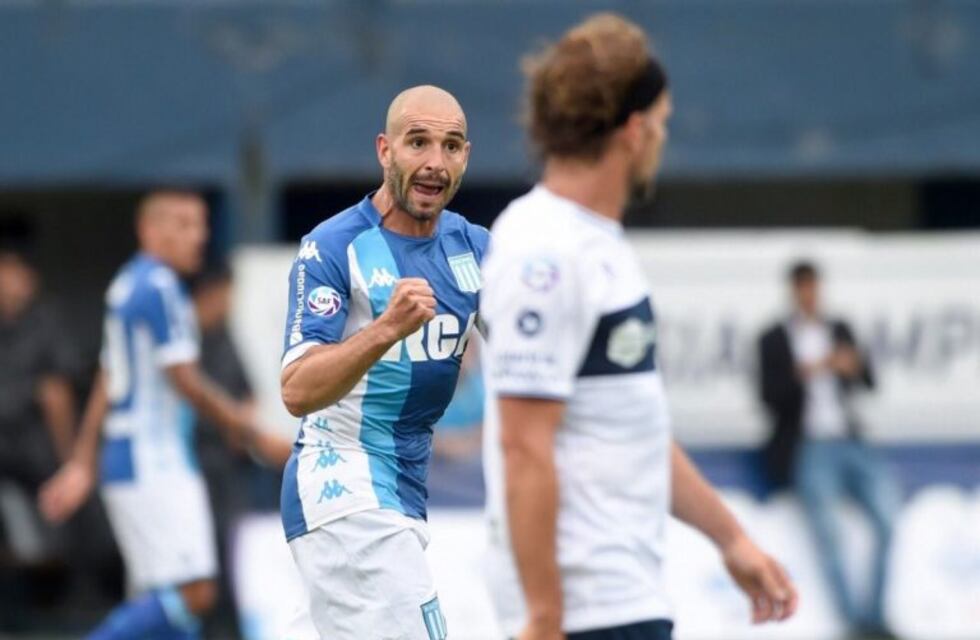 Superliga: Racing le ganó a Gimnasia y es más puntero que nunca