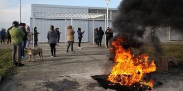 Vecinos del barrio Don Emilio frustraron la inauguración de un centro de castración (Foto: 0223)