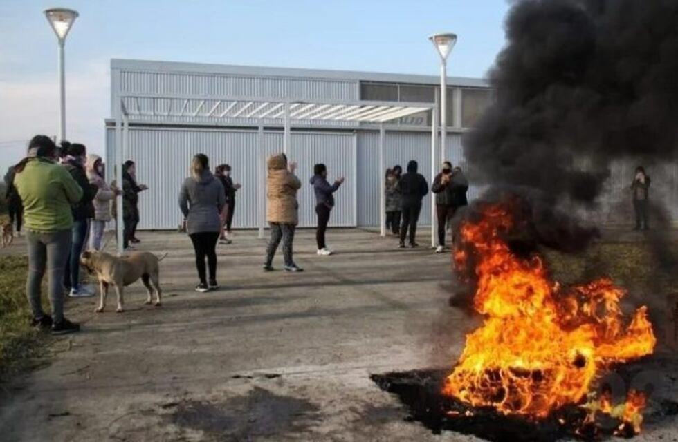 Vecinos del barrio Don Emilio frustraron la inauguración de un centro de castración