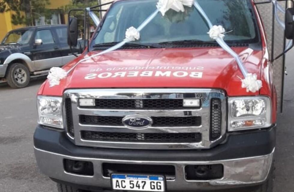 Entregan una Autobomba para las localidades de Jaramillo y Fitz Roy