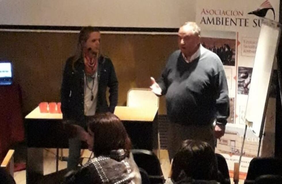 La Asociación Ambiente Sur realizó el taller "Hablando en público"