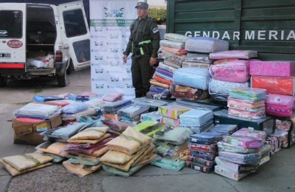 Secuestraron medio millón de pesos en electrodomésticos y ropa