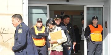 Allanamientos en la clinica de Berazategui\u002E Fotos Lucia Merle\u002E