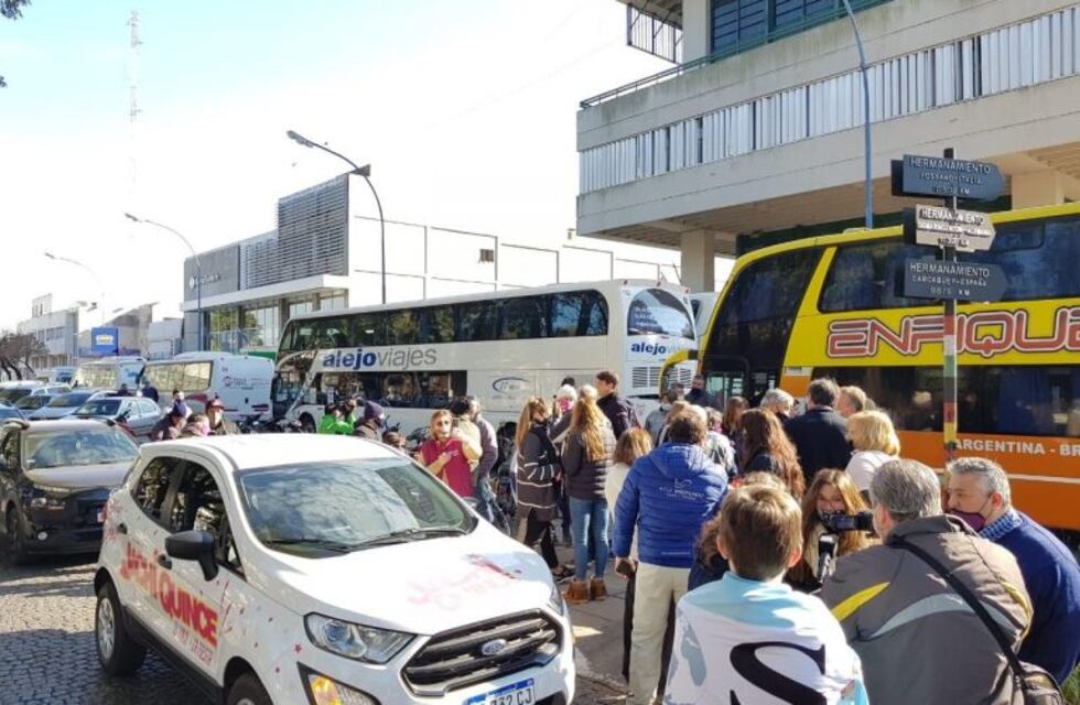 Empresas vinculadas al turismo marcharon y pidieron una ley de emergencia