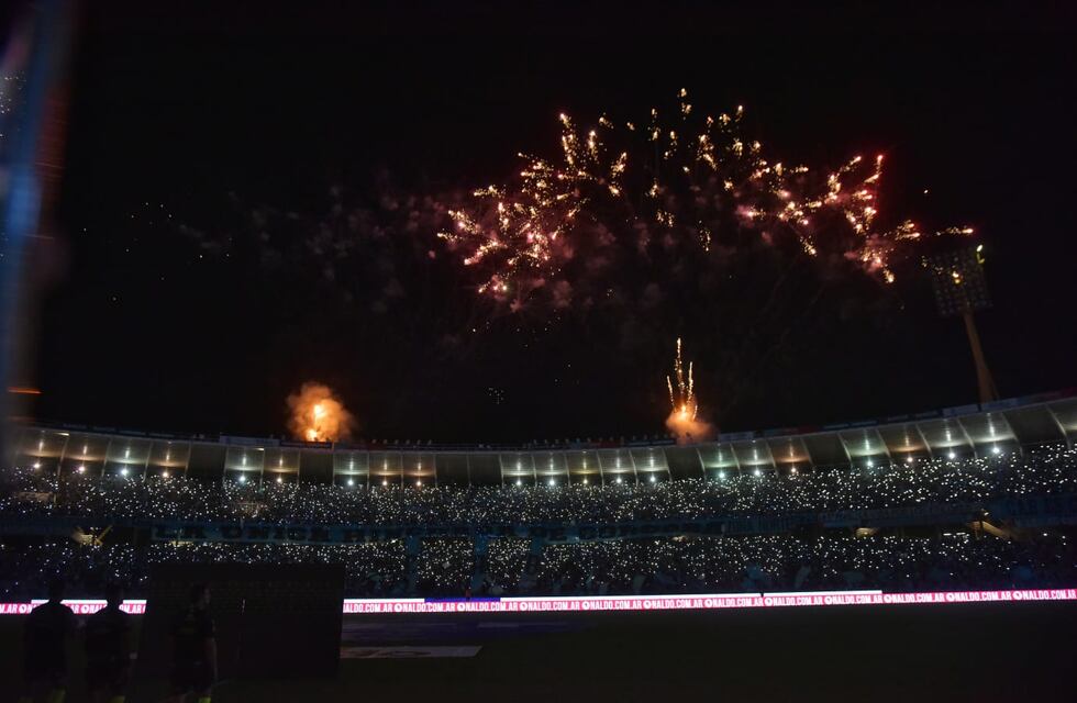 Belgrano tiñó de Celeste el Kempes, con otro recibimiento gigante ante Tigre
