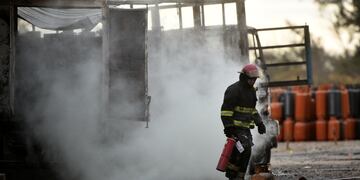 Incendio en envasadora Valigas (Pedro Castillo / La Voz)