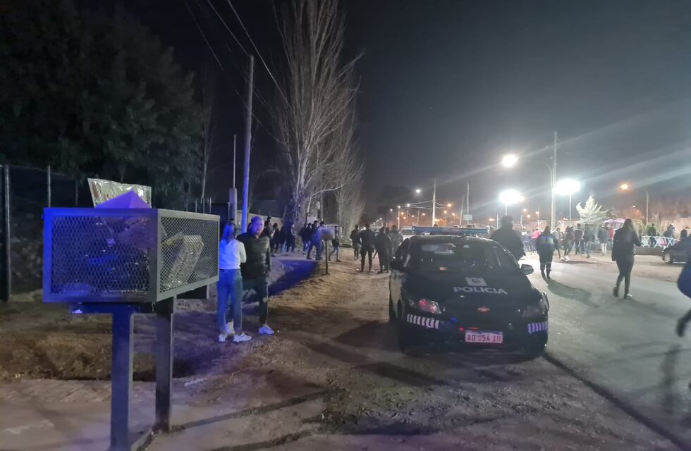 Alcohol, drogas y menores: desactivaron una fiesta clandestina en Godoy Cruz