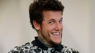Las íntimas fotos de Alex Caniggia que no dejaron nada a la imaginación: “El fuego corre por mis venas”.