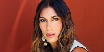 Desde la playa, Flor de la V posó con un traje de baño animal print ultra cavado y se robó todas las miradas