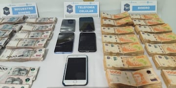 Tres Arroyos: en operativo antidrogas incautan marihuana, dinero y celulares
