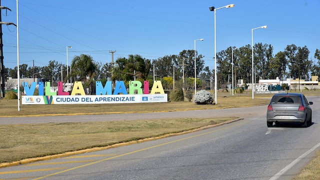 Ingreso a Villa María por Autopista Córdoba - Rosario.
