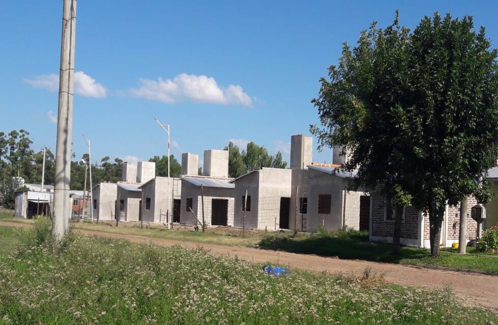 Con fondos nacionales construirán nuevas viviendas en Larroque