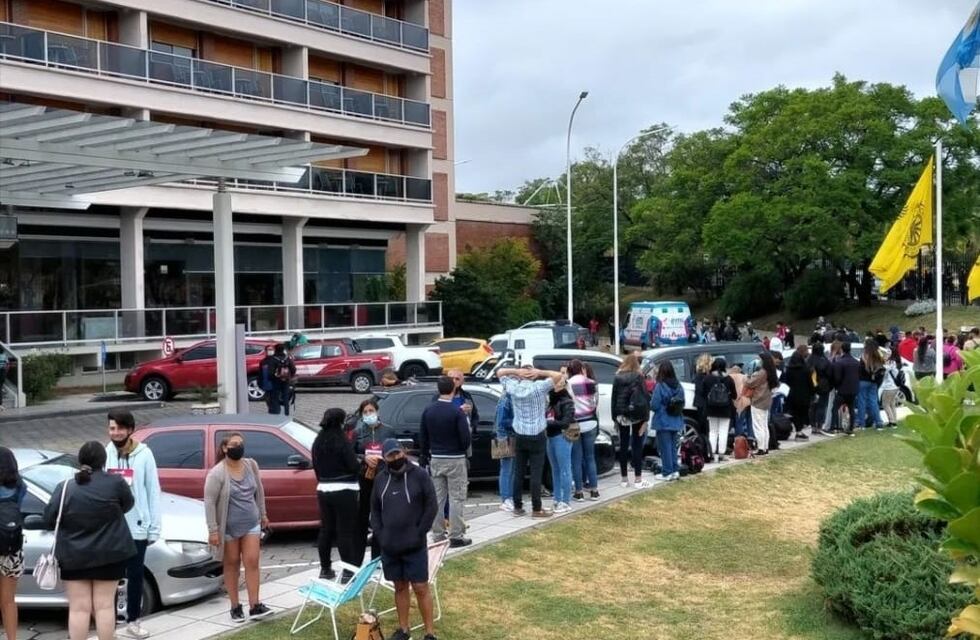 Artistas de Arroyito van en busca del casting de La Voz en Córdoba