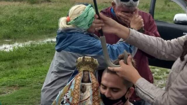 Conmovedor: la Virgen del Valle fue al encuentro de un peregrino que fue de Tucumán a Catamarca en silla de ruedas