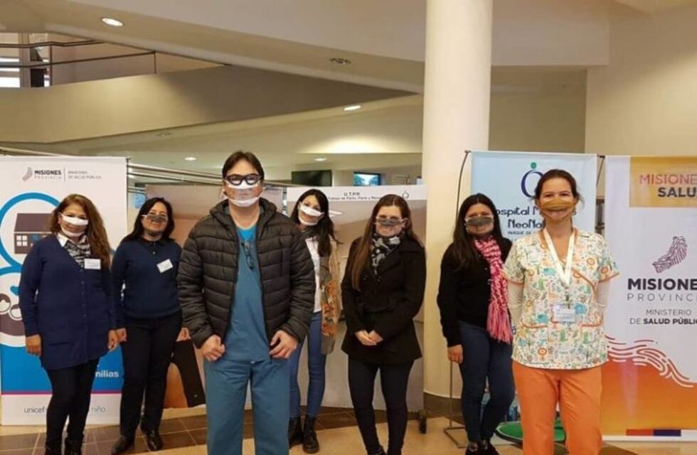 Barbijos inclusivos para las personas con problemas auditivos