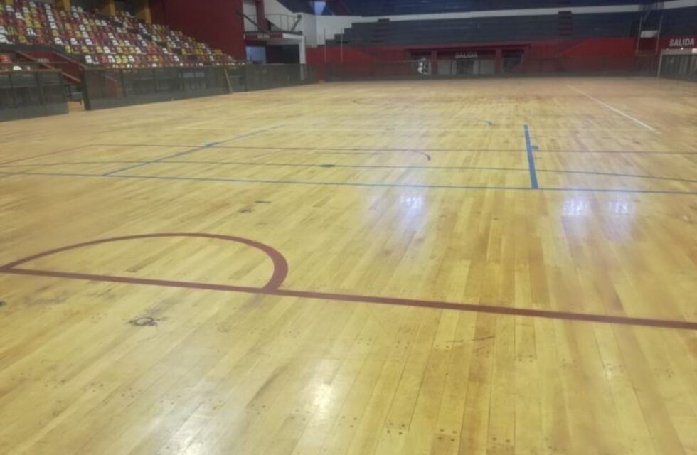 Después de la Davis, el estadio Cantoni volvió al parquet