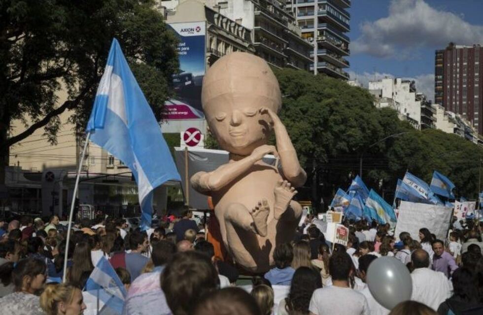 Los cultos evangélicos convocaron a una marcha contra la legalización del aborto