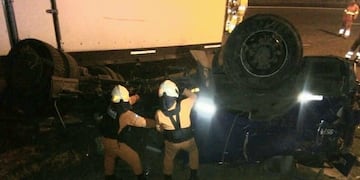 Choque y vuelco de camión en Panamericana: un muerto