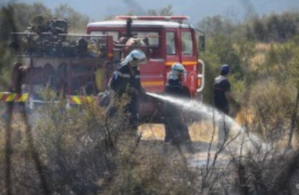 Incendio en el Cerro Arco: ya no hay población en riesgo