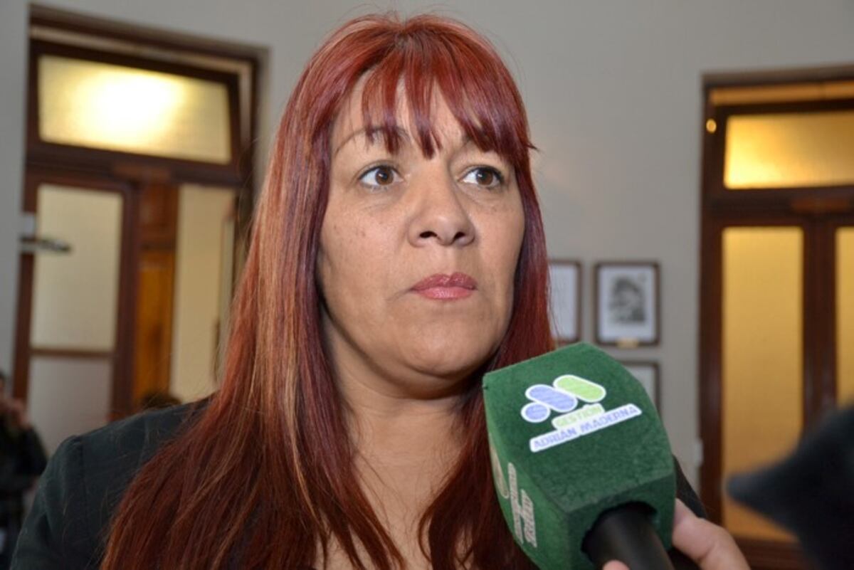 Teresita Mackenzie, titular de la Coordinación de Vecinales de Trelew\u002E