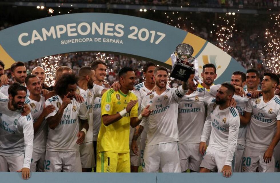 El Real Madrid venció 2 a 0 al Barcelona y ganó la Supercopa de España