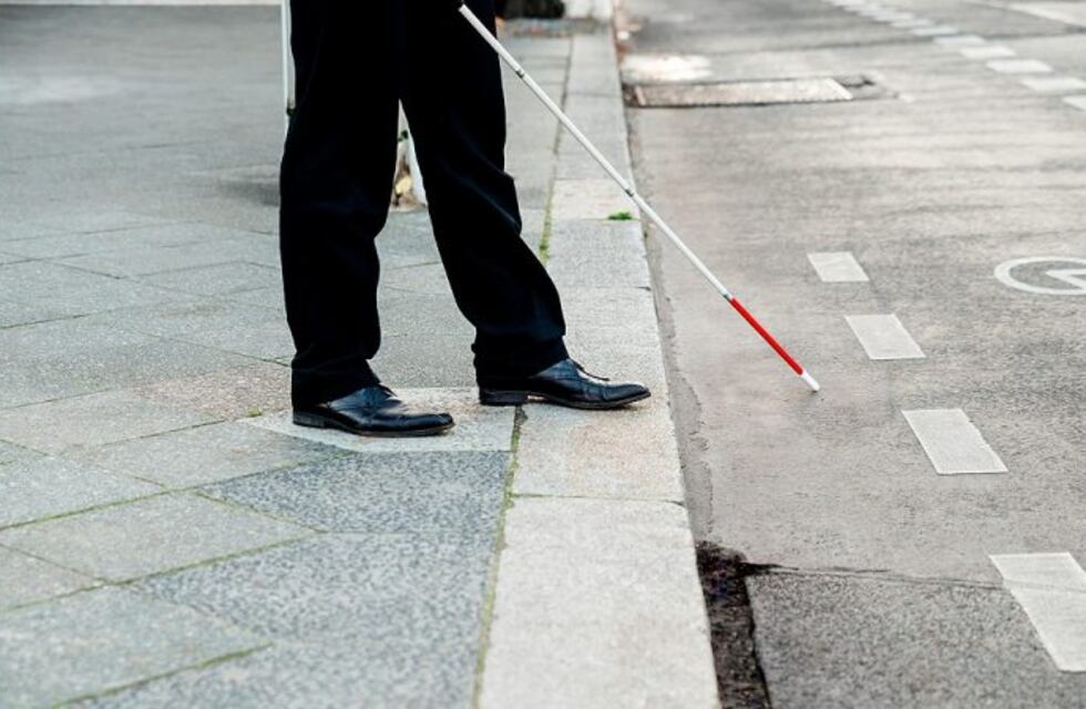 La organización CACNOVI brindará una jornada de concientización sobre el uso del bastón blanco