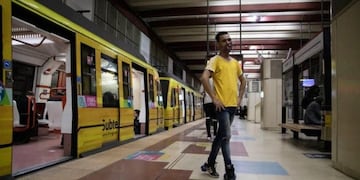 Lucas Benítez, el bailarín del subte al que Marcelo Tinelli le cumplirá el sueño (Foto: Lihue Althabe/Infobae)