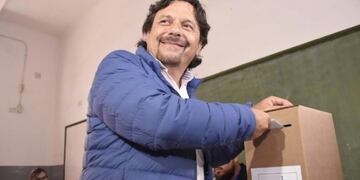 Votó Gustavo Sáenz 10/11