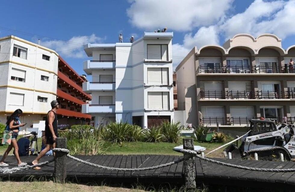 Villa Gesell: tres balcones se desprendieron y cayeron, sin causar heridos