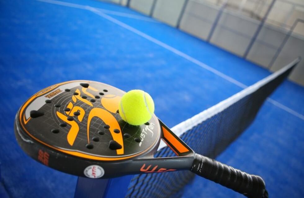 Padel: Gustavo Balquinta brindó una capacitación deportiva en Ushuaia