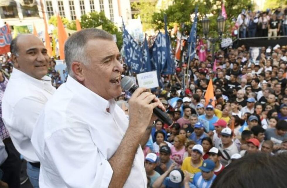 Jaldo: "No besamos los pies  de ninguna abuela. Nosotros venimos cuidando a los abuelos"