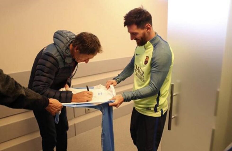 Y un día Messi pidió un autógrafo: Santiago Lange lo visitó en Barcelona