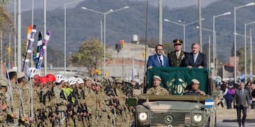 Inicio del desfile por el Éxodo Jujeño