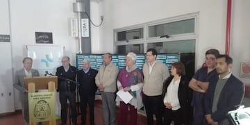 Acto de entrega de aparatología del Rotary Club Tres Arroyos Libertad al Hospital Pirovano\u002E (prensa)