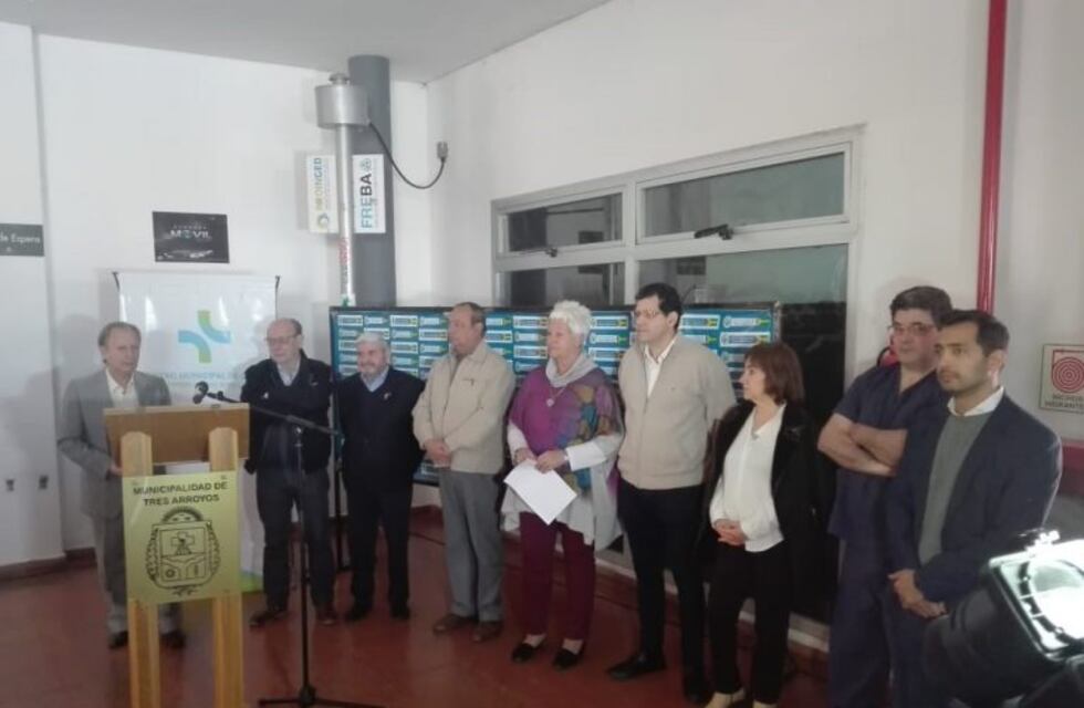 El Rotary Club Tres Arroyos Libertad entregó aparatología al Hospital Pirovano