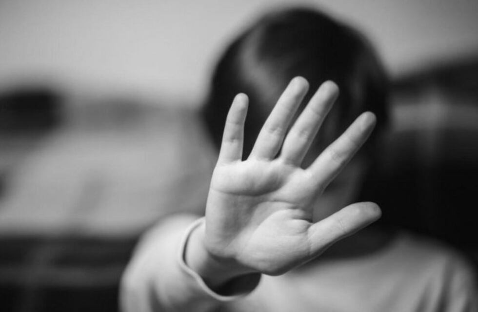 Un adolescente intentó abusar de un niño en el baño de un supermercado