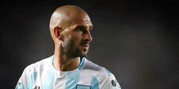 Lisandro López mejora y se perfila como titular en Racing para la final ante Tigre\u002E (EFE)