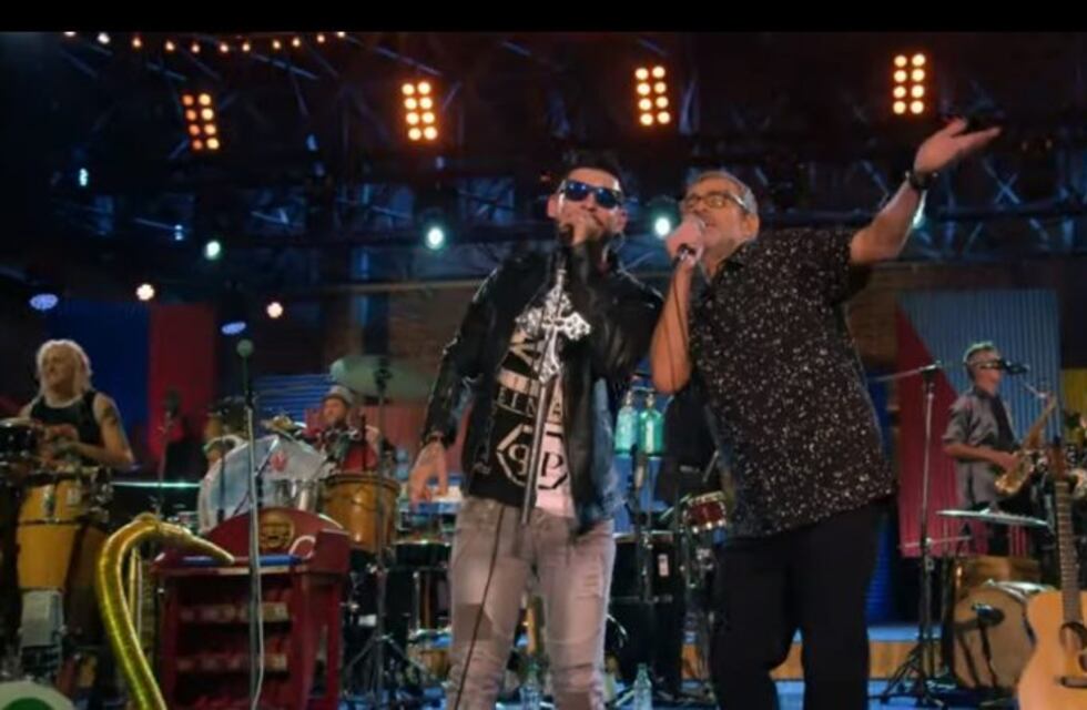 Así fue la presentación de Ulises Bueno con los Decadentes en México