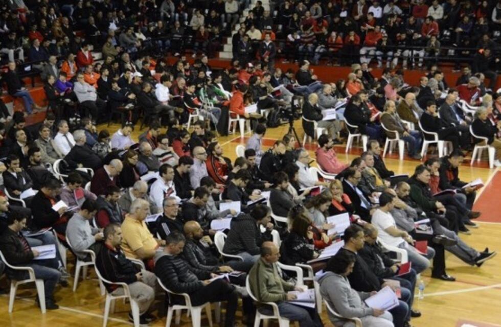 Newell's pidió autorización para definir en asamblea la comisión electoral