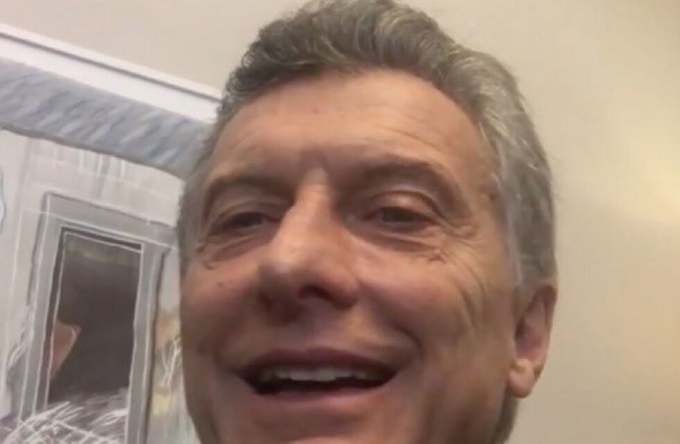 Macri creó un usuario en Taringa e invitó a ocho personas a una "juntada presidencial"
