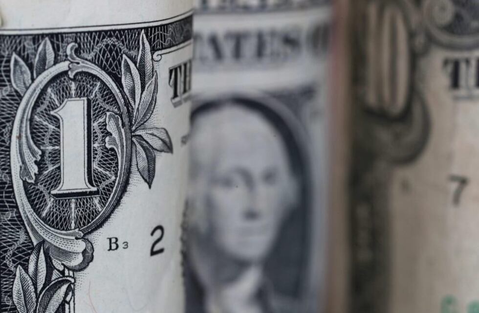 El dólar ganó 52 centavos pese a la intervención oficial