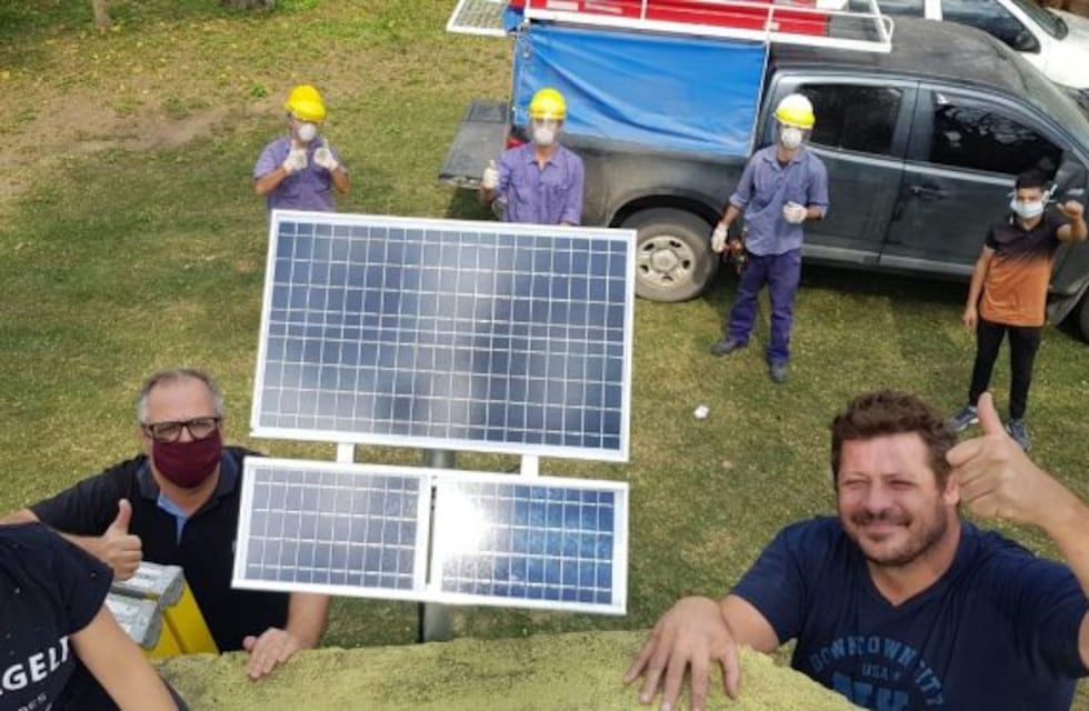 En Transito entregan kits de energía renovable para 13 familias rurales