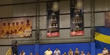 Sarmiento comenzó con el pie izquierdo el Federal de básquet\u002E Cayó en casa ante el \