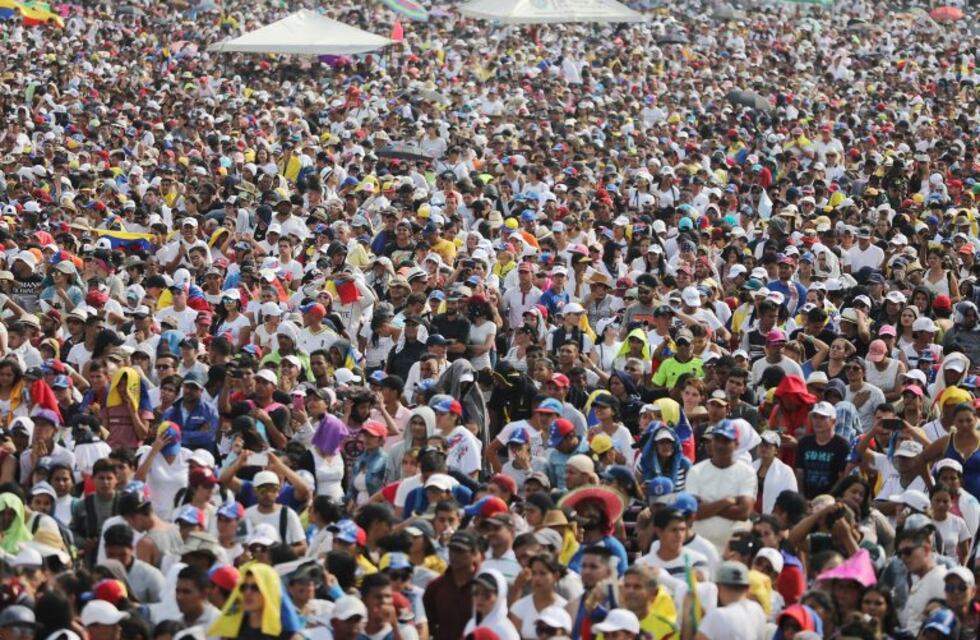 Miles de personas asistieron al concierto "Venezuela Aid Live"