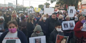 Marcha pidiendo Justicia por Loriana\u002E