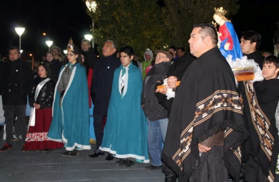 Cañadón Seco: fiesta popular del 25 de mayo calentó la noche