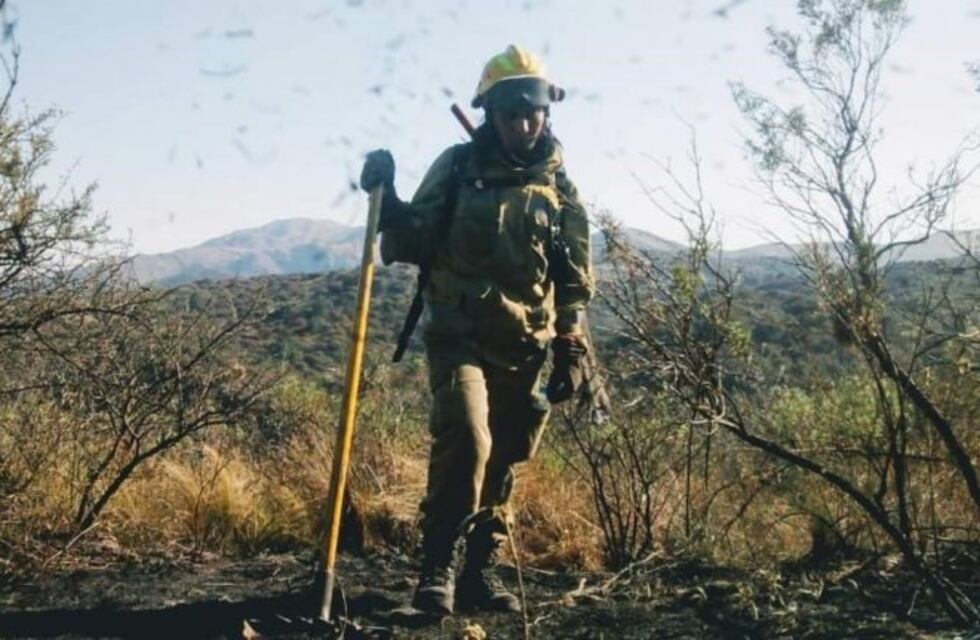 Yanina Palavecino, la bombera cordobesa que no conoce límites en los incendios