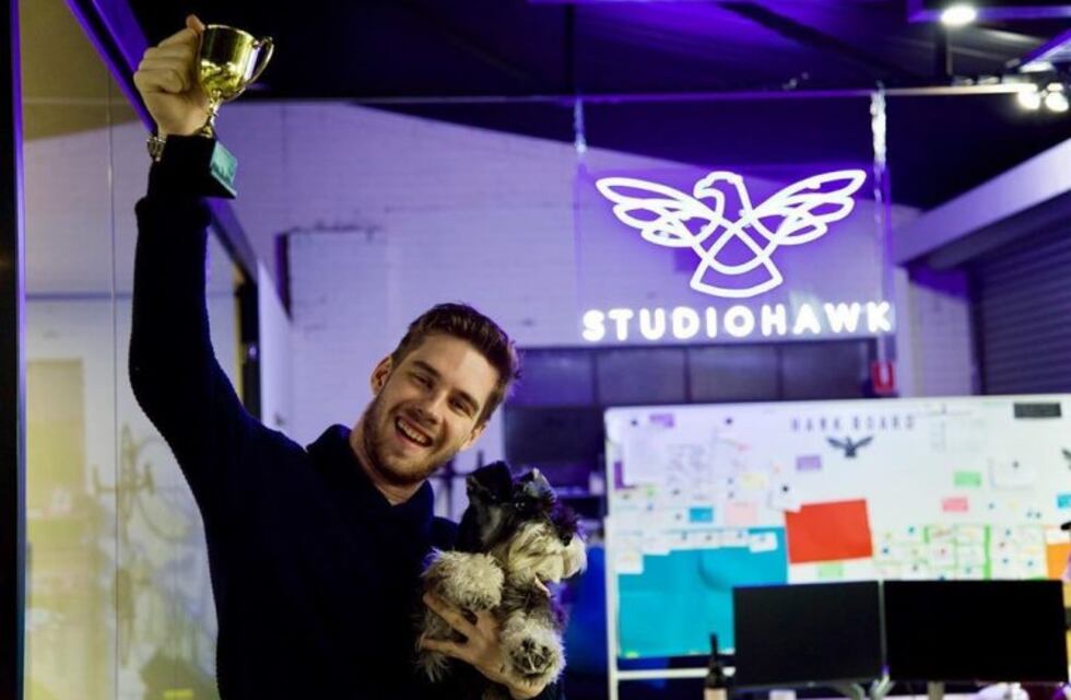 Un joven australiano que vivió bajo un puente se hizo millonario con tan sólo 22 años